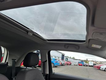 Vauxhall ADAM 1.4 16v GLAM Euro 5 3dr