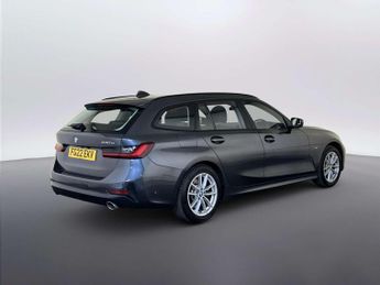 BMW 3 Series 2.0 330e 12kWh SE Pro Touring 5dr Petrol Plug-in Hybrid Auto Eur