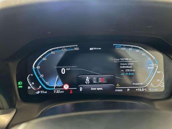 BMW 3 Series 2.0 330e 12kWh SE Pro Touring 5dr Petrol Plug-in Hybrid Auto Eur