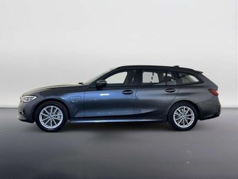 BMW 3 Series 2.0 330e 12kWh SE Pro Touring 5dr Petrol Plug-in Hybrid Auto Eur