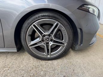 Mercedes-Benz A Class 2.0 A220 AMG Line (Premium) 7G-DCT Euro 6 (s/s) 5dr