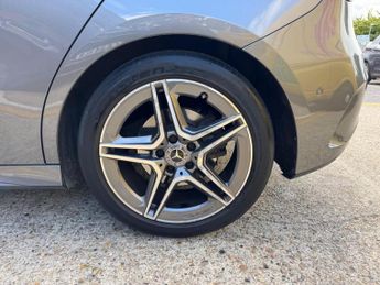 Mercedes-Benz A Class 2.0 A220 AMG Line (Premium) 7G-DCT Euro 6 (s/s) 5dr