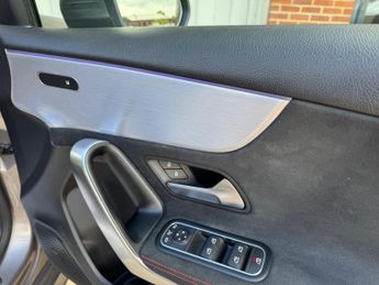 Mercedes-Benz A Class 2.0 A220 AMG Line (Premium) 7G-DCT Euro 6 (s/s) 5dr