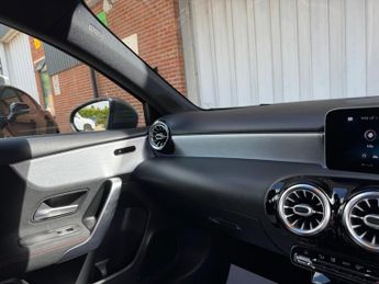 Mercedes-Benz A Class 2.0 A220 AMG Line (Premium) 7G-DCT Euro 6 (s/s) 5dr
