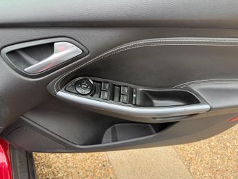 Ford Focus 2.0 TDCi Titanium X Powershift Euro 5 5dr
