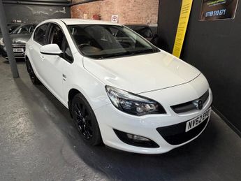 Vauxhall Astra 1.6 16v Active Euro 5 5dr
