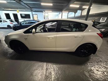 Vauxhall Astra 1.6 16v Active Euro 5 5dr
