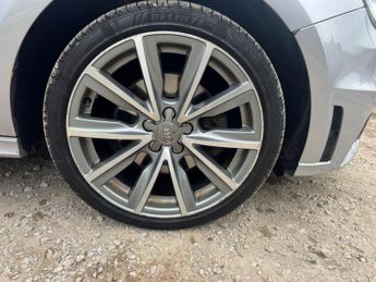 Audi A1 1.6 TDI S line Style Edition Euro 5 (s/s) 3dr