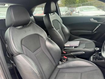 Audi A1 1.6 TDI S line Style Edition Euro 5 (s/s) 3dr