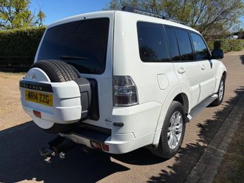 Mitsubishi Shogun 3.2 DI-DC SG2 SUV 5dr Diesel Auto 4WD Euro 5 LWB (197 ps)