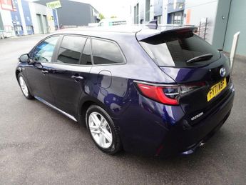 Toyota Corolla 1.8 VVT-h Icon Tech Touring Sports CVT Euro 6 (s/s) 5dr