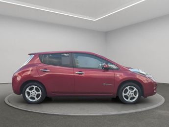 Nissan Leaf 30kWh Acenta Hatchback 5dr Electric Auto (109 bhp)