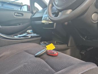 Nissan Leaf 30kWh Acenta Hatchback 5dr Electric Auto (109 bhp)