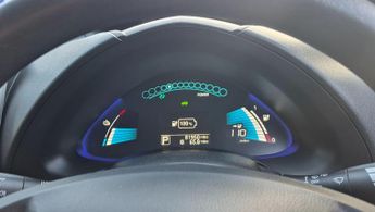 Nissan Leaf 30kWh Acenta Hatchback 5dr Electric Auto (109 bhp)