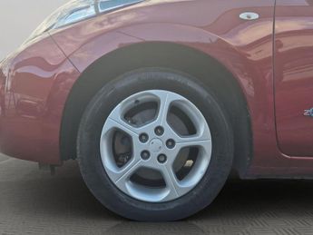 Nissan Leaf 30kWh Acenta Hatchback 5dr Electric Auto (109 bhp)