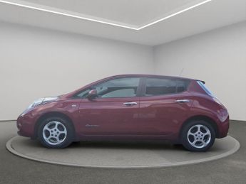 Nissan Leaf 30kWh Acenta Hatchback 5dr Electric Auto (109 bhp)