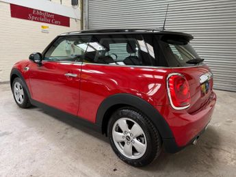 MINI Hatch 1.5 Cooper Auto Euro 6 (s/s) 3dr