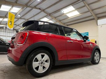 MINI Hatch 1.5 Cooper Auto Euro 6 (s/s) 3dr