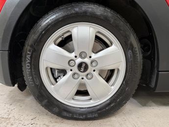 MINI Hatch 1.5 Cooper Auto Euro 6 (s/s) 3dr