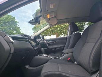Nissan Qashqai 1.2 DIG-T N-Connecta XTRON 2WD Euro 6 (s/s) 5dr