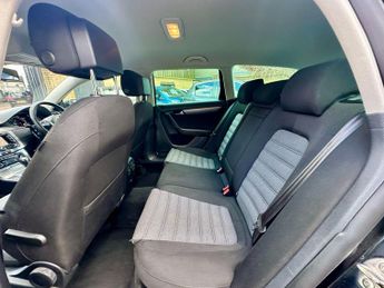 Volkswagen Passat 2.0 TDI BlueMotion Tech Sport Euro 5 (s/s) 5dr