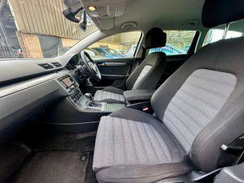 Volkswagen Passat 2.0 TDI BlueMotion Tech Sport Euro 5 (s/s) 5dr