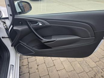 Vauxhall Astra GTC 1.4i Turbo SRi Auto Euro 6 3dr