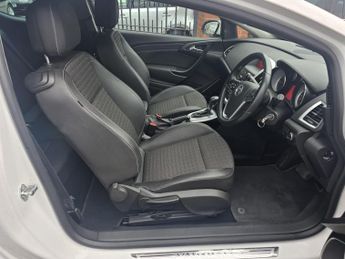 Vauxhall Astra GTC 1.4i Turbo SRi Auto Euro 6 3dr