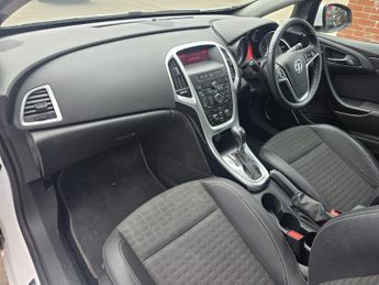 Vauxhall Astra GTC 1.4i Turbo SRi Auto Euro 6 3dr