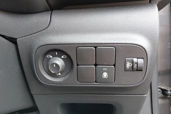 Citroen C3 1.2 PureTech C-Series Edition EAT6 Euro 6 (s/s) 5dr