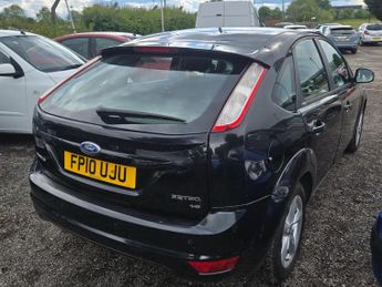 Ford Focus 1.6 Zetec 5dr