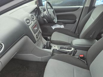 Ford Focus 1.6 Zetec 5dr