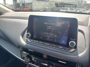 Nissan Qashqai 1.3 DIG-T MHEV Acenta Premium SUV 5dr Petrol Hybrid XTRON Euro 6
