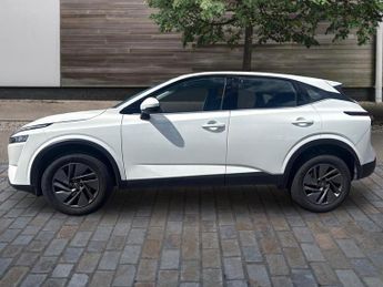 Nissan Qashqai 1.3 DIG-T MHEV Acenta Premium SUV 5dr Petrol Hybrid XTRON Euro 6