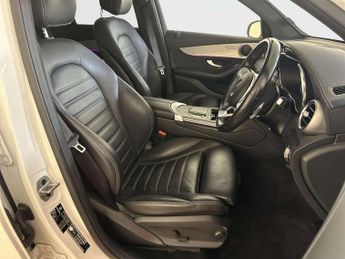 Mercedes-Benz GLC 2.0 GLC300e 13.5kWh AMG Line (Premium) SUV 5dr Petrol Plug-in Hy