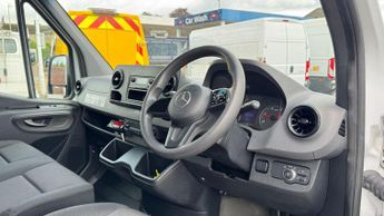Mercedes-Benz Sprinter 2.0 315 CDI Progressive Chassis Cab 2dr Diesel G-Tronic RWD L2 E