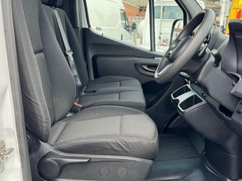 Mercedes-Benz Sprinter 2.0 315 CDI Progressive Chassis Cab 2dr Diesel G-Tronic RWD L2 E
