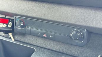 Mercedes-Benz Sprinter 2.0 315 CDI Progressive Chassis Cab 2dr Diesel G-Tronic RWD L2 E