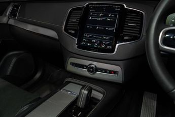 Volvo XC90 2.0h T8 Recharge 18.8kWh R-Design Pro SUV 5dr Petrol Plug-in Hyb