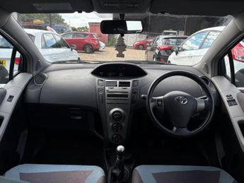 Toyota Yaris 1.33 Dual VVT-i TR Euro 4 (s/s) 5dr
