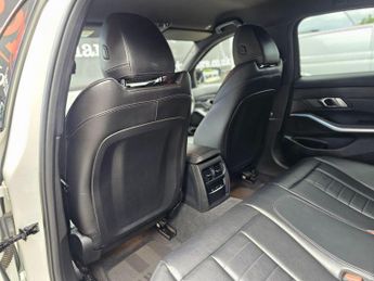 BMW 3 Series 2.0 330e 12kWh M Sport Auto Euro 6 (s/s) 4dr