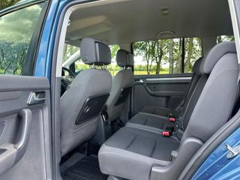 Volkswagen Touran 2.0 TDI BlueMotion Tech SE DSG Euro 5 (s/s) 5dr
