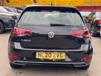 Volkswagen e-Golf 35.8kWh e-Golf Auto 5dr