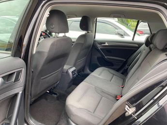 Volkswagen e-Golf 35.8kWh e-Golf Auto 5dr