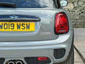 MINI Hatch 2.0 Cooper S Sport Steptronic Euro 6 (s/s) 3dr