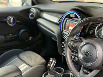 MINI Hatch 2.0 Cooper S Sport Steptronic Euro 6 (s/s) 3dr