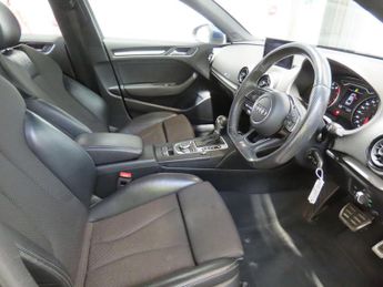 Audi A3 1.5 TFSI CoD 35 S line S Tronic Euro 6 (s/s) 4dr