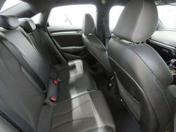 Audi A3 1.5 TFSI CoD 35 S line S Tronic Euro 6 (s/s) 4dr