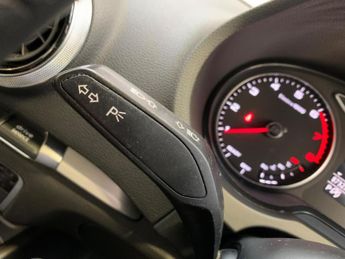 Audi A3 1.5 TFSI CoD 35 S line S Tronic Euro 6 (s/s) 4dr