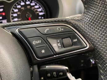 Audi A3 1.5 TFSI CoD 35 S line S Tronic Euro 6 (s/s) 4dr